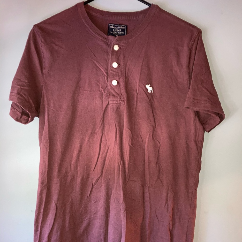 Men’s Abercrombie & Fitch 3-Button Muscle Tee